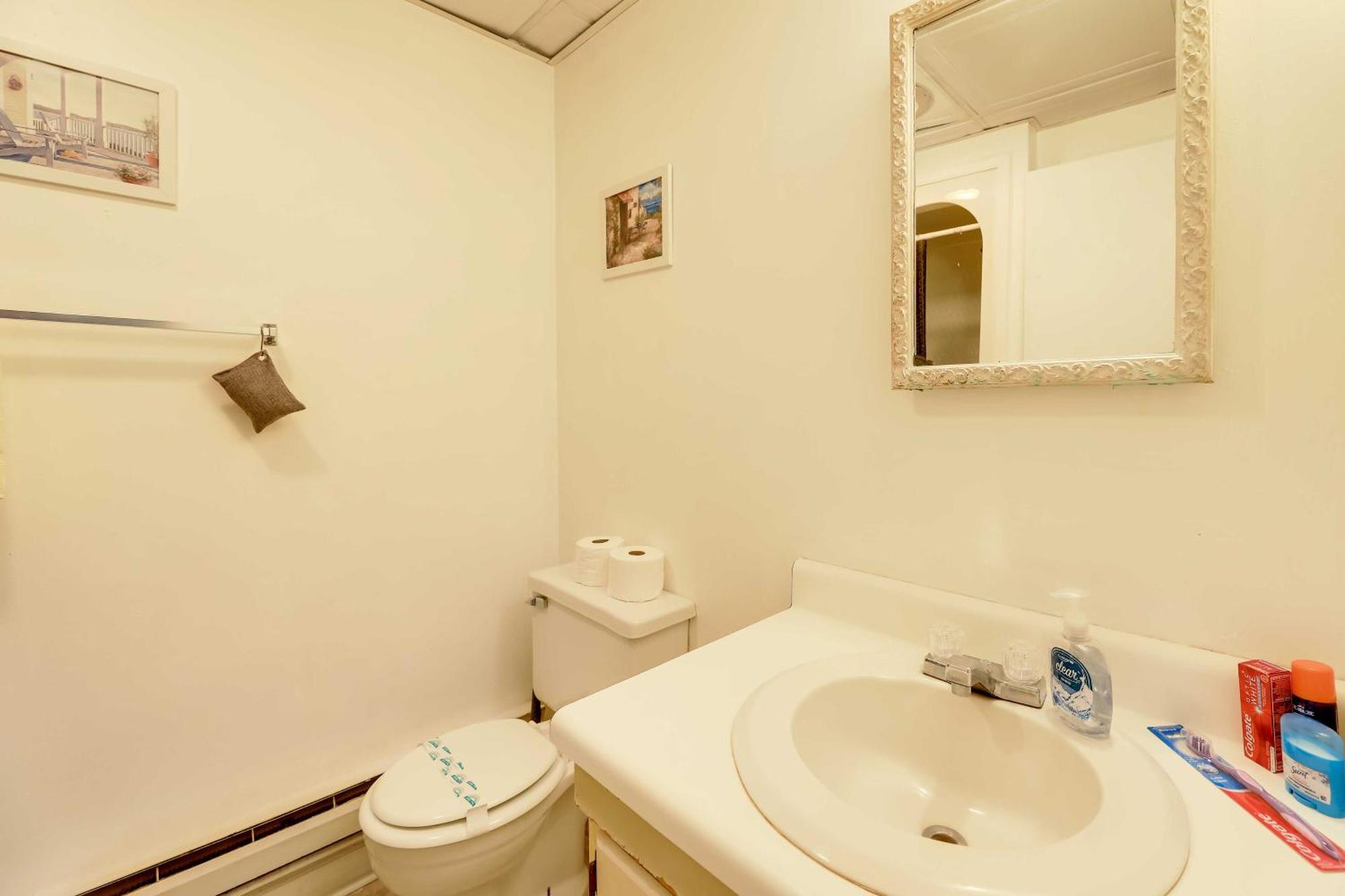 Hannahs Place - Quaint And Cozy Apt By The Beach! 翡翠岛 外观 照片