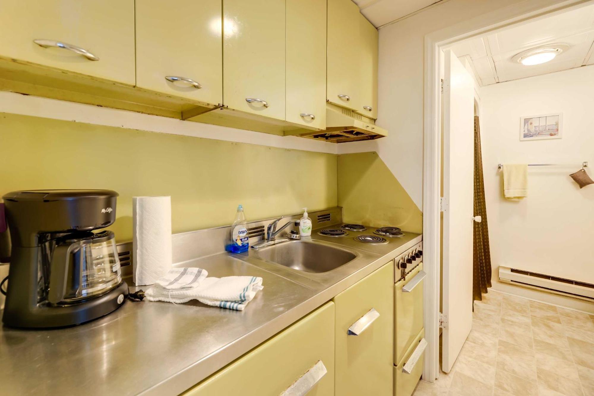 Hannahs Place - Quaint And Cozy Apt By The Beach! 翡翠岛 外观 照片